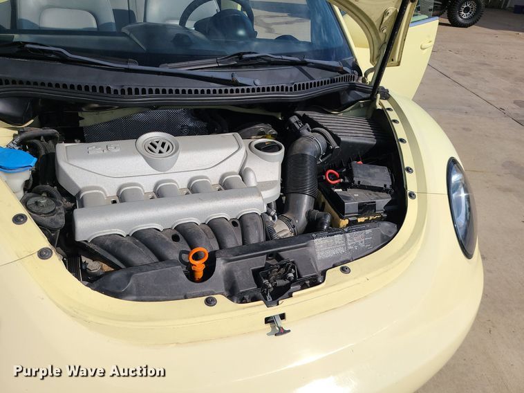image for item DK4098 2006 Volkswagen Beetle  convertible