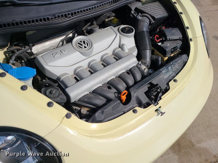 image for item DK4098 2006 Volkswagen Beetle  convertible