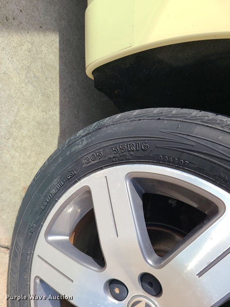 image for item DK4098 2006 Volkswagen Beetle  convertible