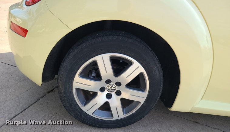 image for item DK4098 2006 Volkswagen Beetle  convertible