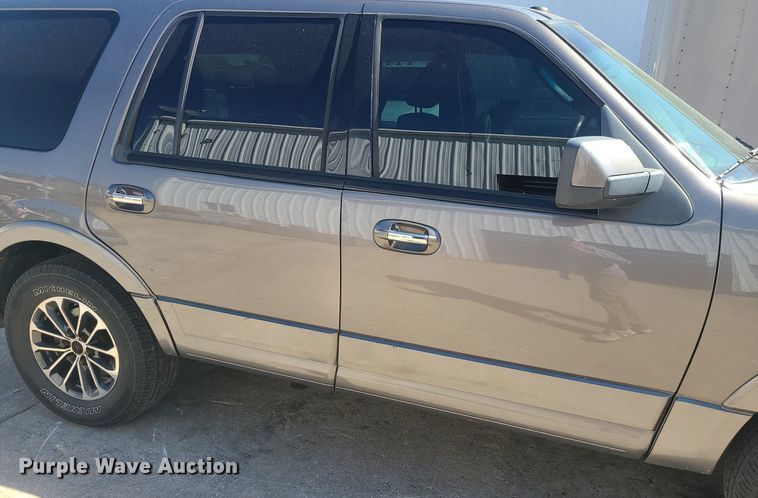image for item DK4105 2010 Ford Expedition  SUV