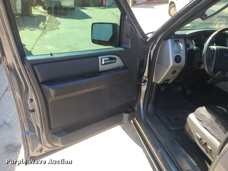 image for item DK4105 2010 Ford Expedition  SUV