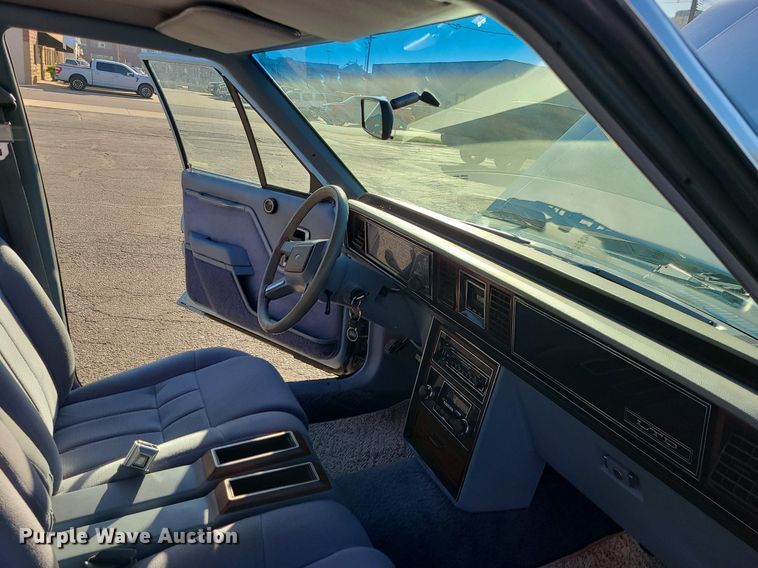 image for item DK4107 1983 Ford LTD