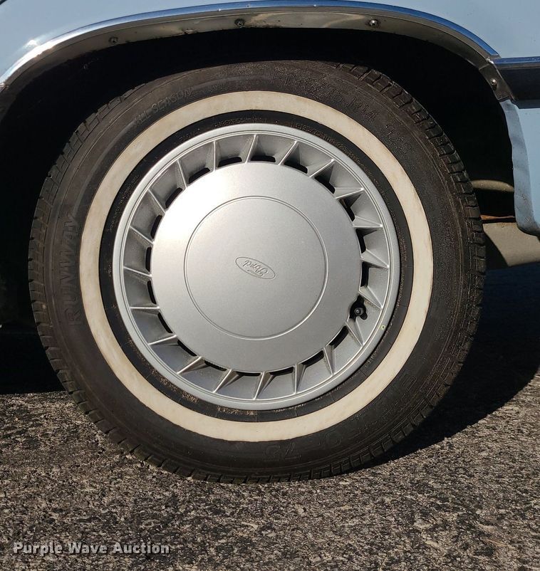 image for item DK4107 1983 Ford LTD