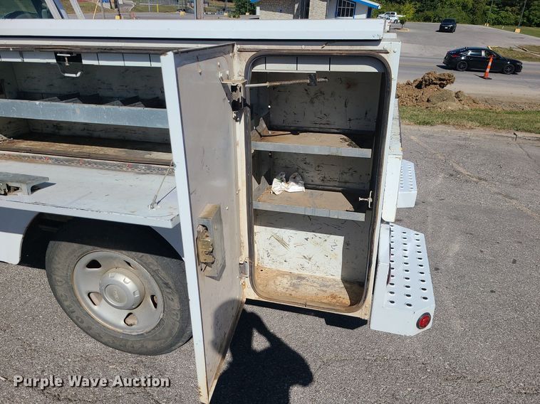 image for item DK4110 2008 Ford F250 Super Duty XL  utility bed pickup truck