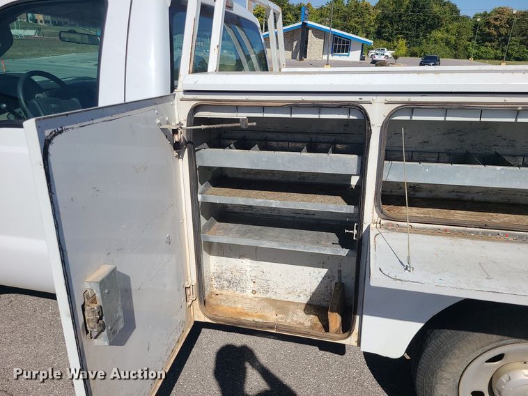 image for item DK4110 2008 Ford F250 Super Duty XL  utility bed pickup truck