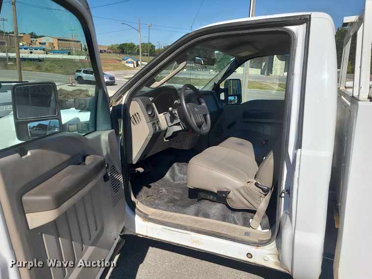 image for item DK4110 2008 Ford F250 Super Duty XL  utility bed pickup truck