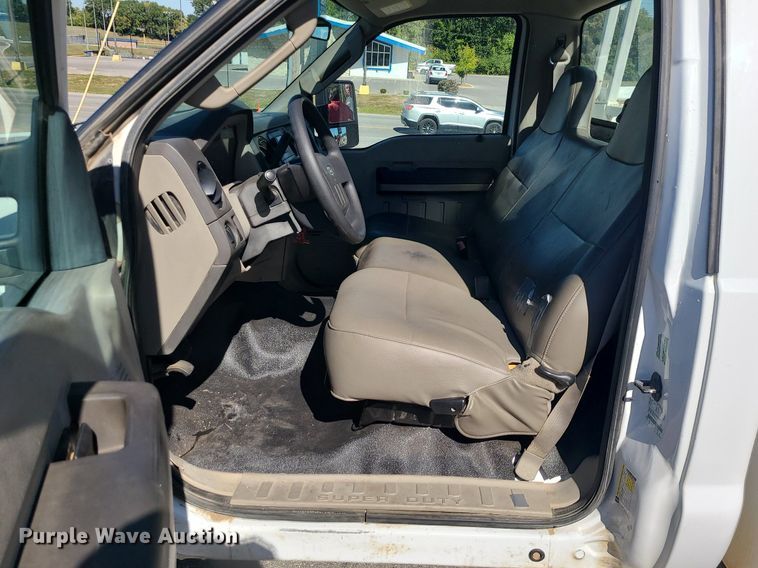 image for item DK4110 2008 Ford F250 Super Duty XL  utility bed pickup truck