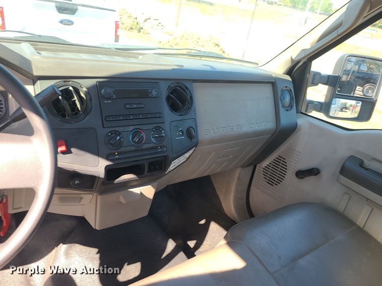 image for item DK4110 2008 Ford F250 Super Duty XL  utility bed pickup truck