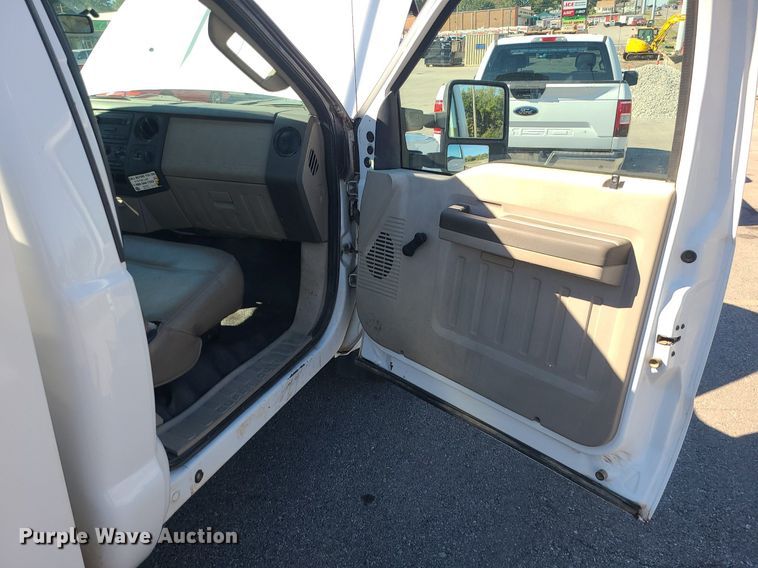 image for item DK4110 2008 Ford F250 Super Duty XL  utility bed pickup truck