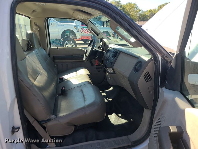 image for item DK4110 2008 Ford F250 Super Duty XL  utility bed pickup truck