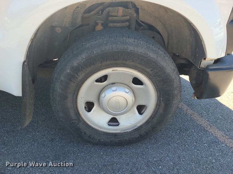 image for item DK4110 2008 Ford F250 Super Duty XL  utility bed pickup truck