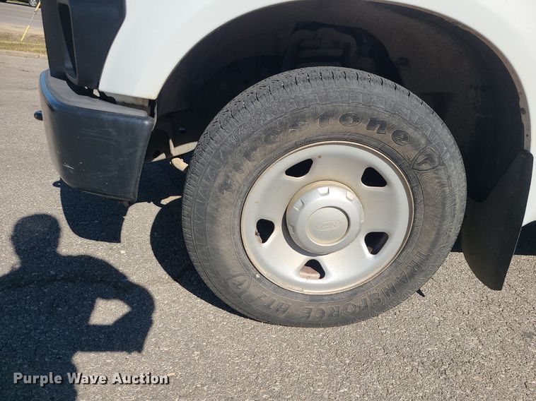 image for item DK4110 2008 Ford F250 Super Duty XL  utility bed pickup truck