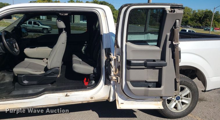 image for item DK4111 2018 Ford F150 XL  SuperCab pickup truck