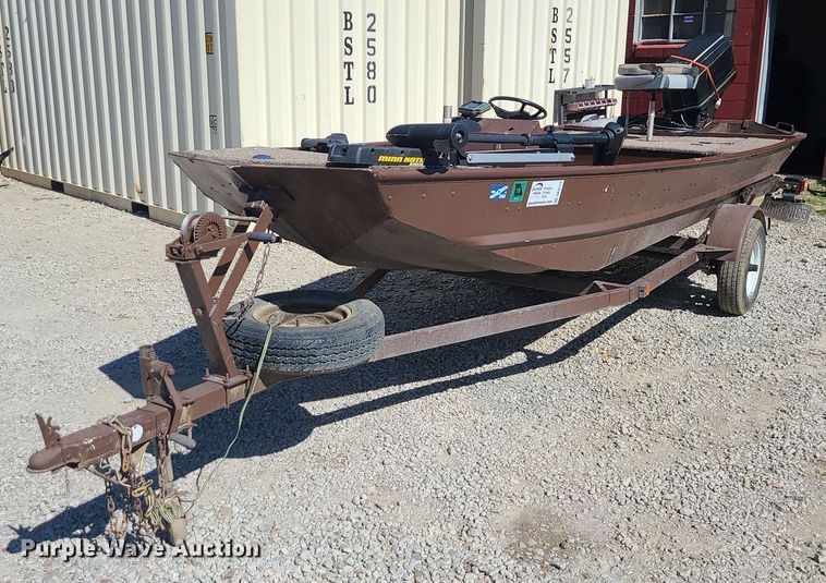 image for item DK4113 1981 Bass Tracker  boat