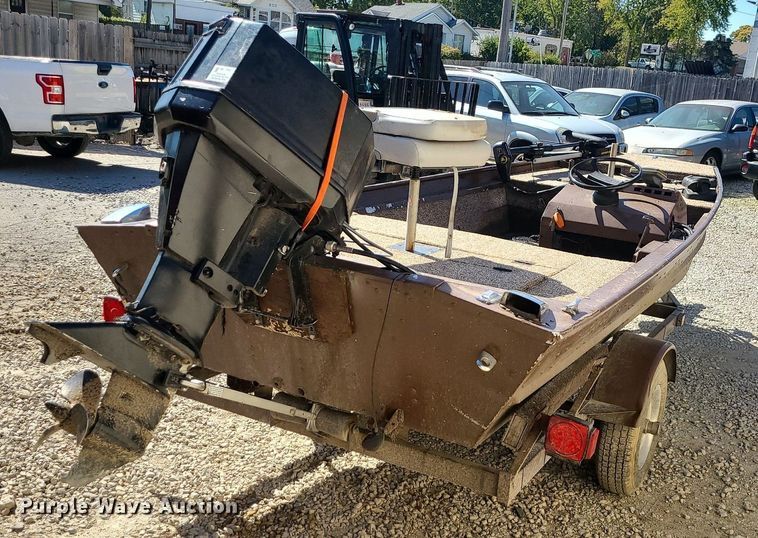 image for item DK4113 1981 Bass Tracker  boat