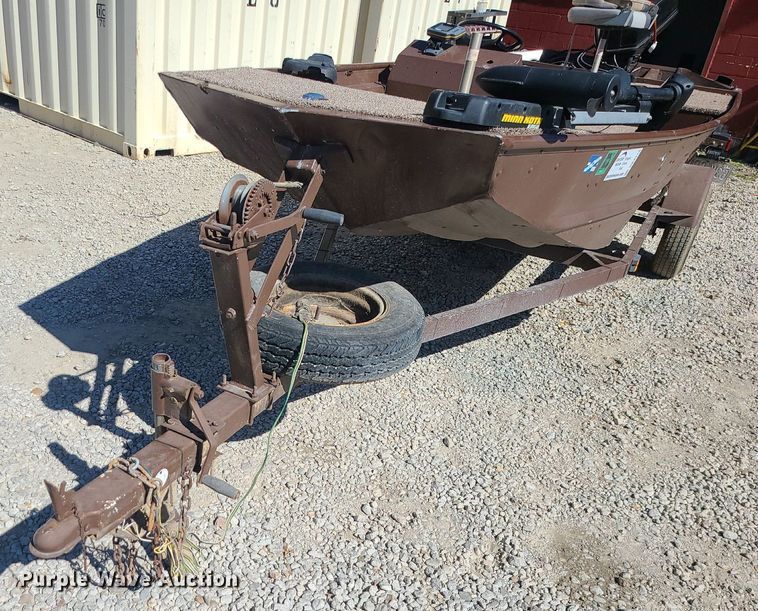 image for item DK4113 1981 Bass Tracker  boat