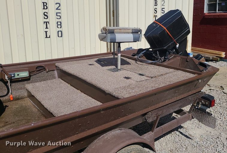 image for item DK4113 1981 Bass Tracker  boat