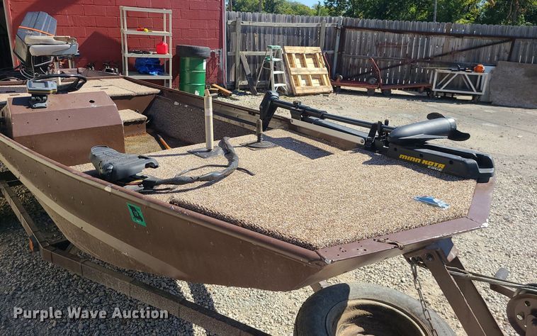 image for item DK4113 1981 Bass Tracker  boat