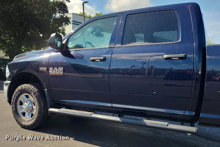 image for item DK4121 2015 Dodge Ram 2500  Crew Cab pickup truck