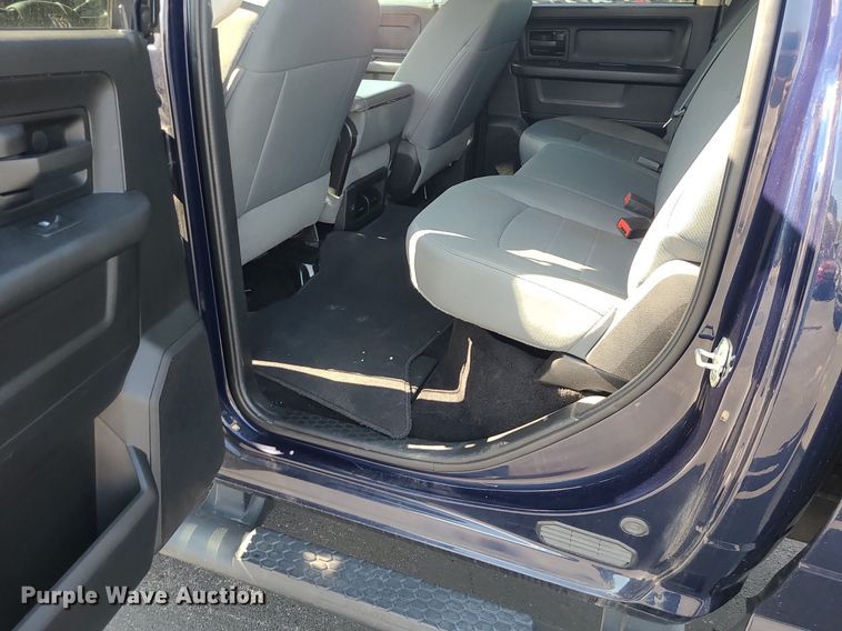 image for item DK4121 2015 Dodge Ram 2500  Crew Cab pickup truck