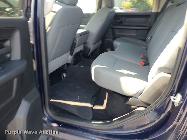 image for item DK4121 2015 Dodge Ram 2500  Crew Cab pickup truck