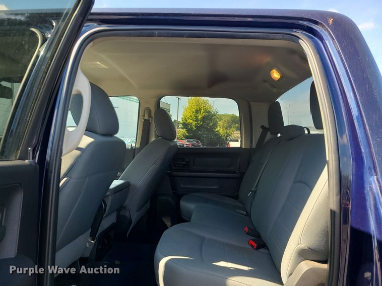 image for item DK4121 2015 Dodge Ram 2500  Crew Cab pickup truck