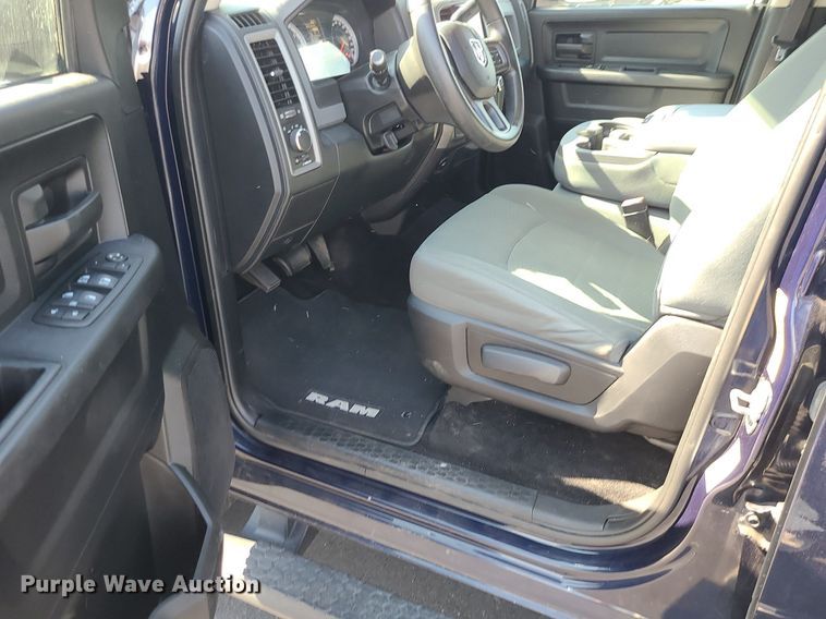 image for item DK4121 2015 Dodge Ram 2500  Crew Cab pickup truck