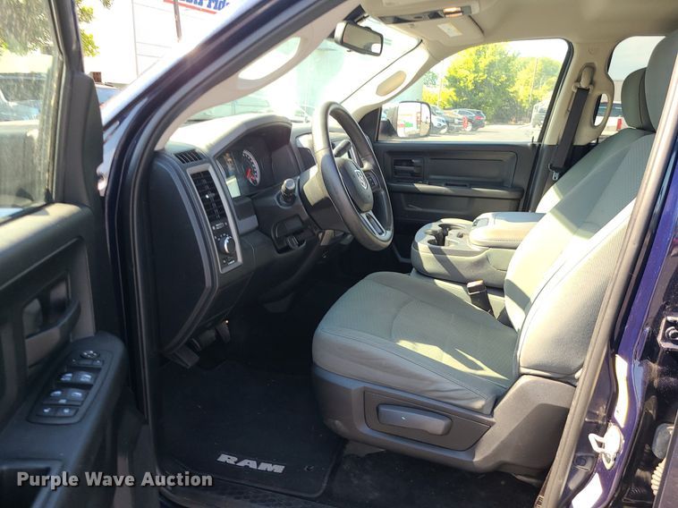 image for item DK4121 2015 Dodge Ram 2500  Crew Cab pickup truck