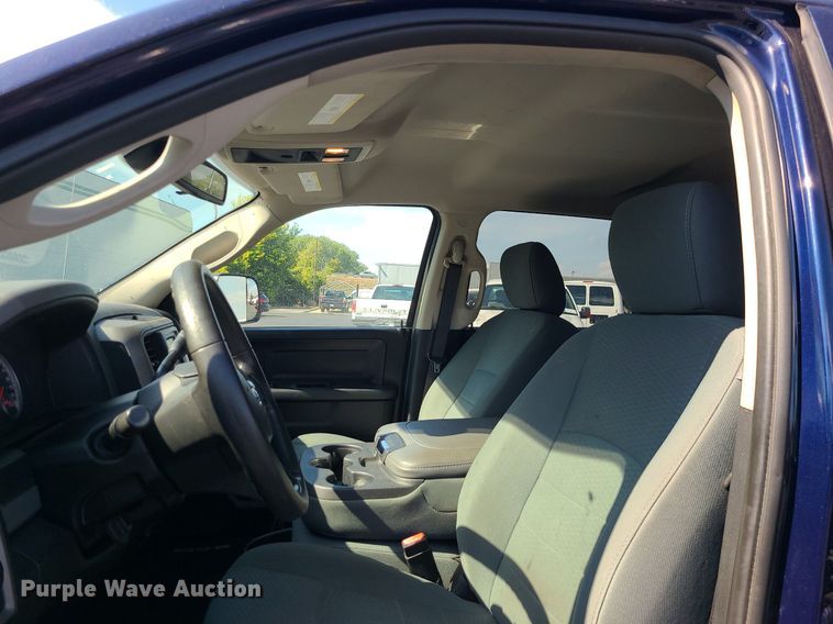 image for item DK4121 2015 Dodge Ram 2500  Crew Cab pickup truck