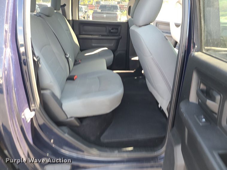 image for item DK4121 2015 Dodge Ram 2500  Crew Cab pickup truck