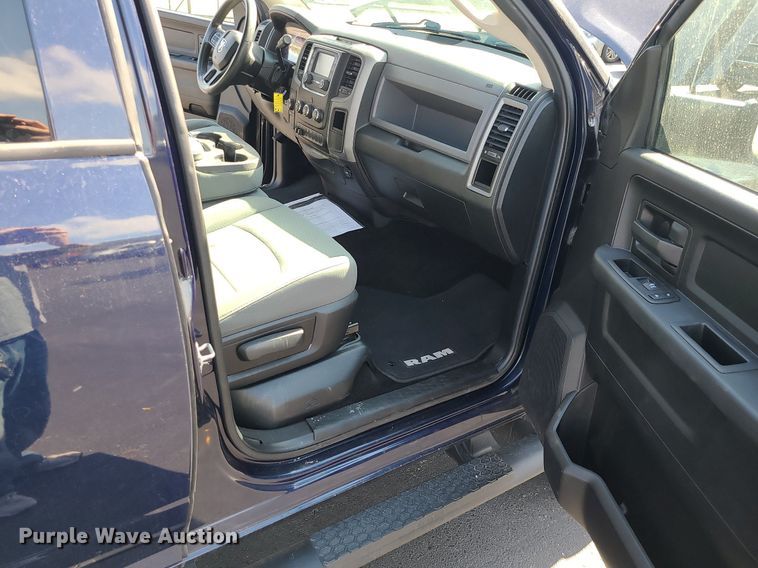 image for item DK4121 2015 Dodge Ram 2500  Crew Cab pickup truck