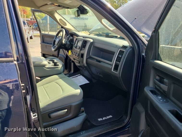 image for item DK4121 2015 Dodge Ram 2500  Crew Cab pickup truck