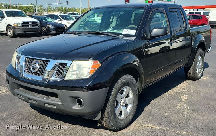 image for item DK4124 2012 Nissan Frontier  Crew Cab pickup truck