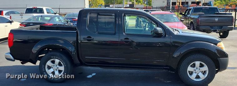 image for item DK4124 2012 Nissan Frontier  Crew Cab pickup truck