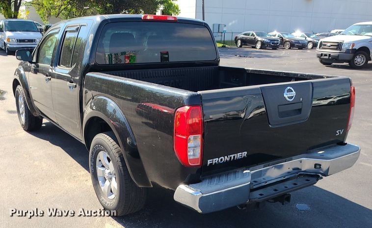 image for item DK4124 2012 Nissan Frontier  Crew Cab pickup truck