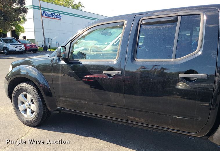 image for item DK4124 2012 Nissan Frontier  Crew Cab pickup truck