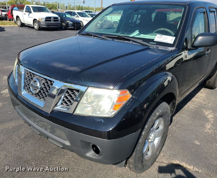 image for item DK4124 2012 Nissan Frontier  Crew Cab pickup truck