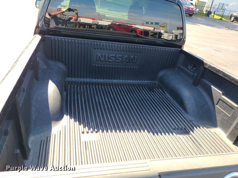 image for item DK4124 2012 Nissan Frontier  Crew Cab pickup truck