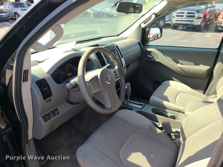 image for item DK4124 2012 Nissan Frontier  Crew Cab pickup truck