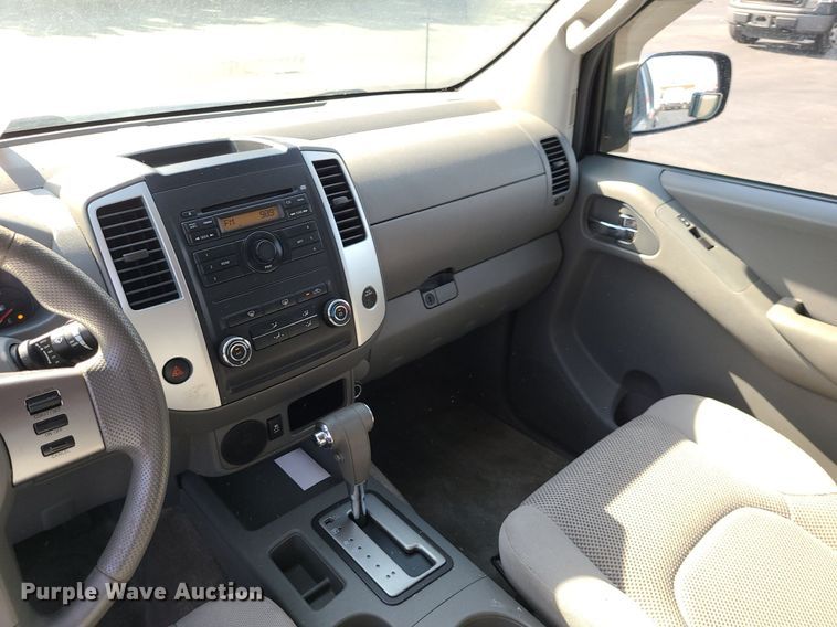 image for item DK4124 2012 Nissan Frontier  Crew Cab pickup truck