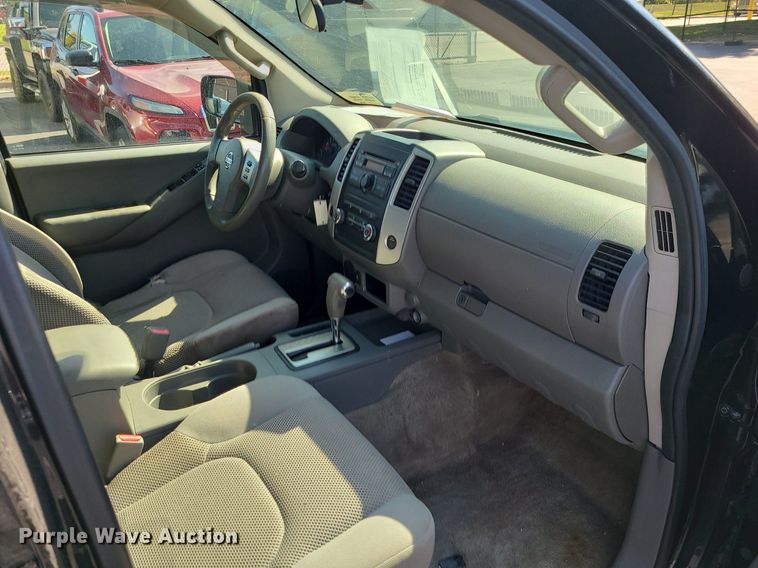 image for item DK4124 2012 Nissan Frontier  Crew Cab pickup truck