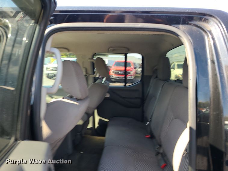 image for item DK4124 2012 Nissan Frontier  Crew Cab pickup truck