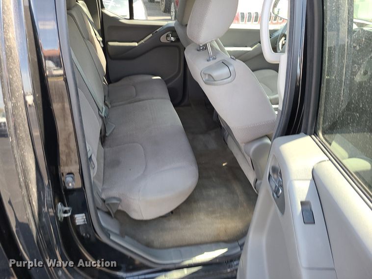 image for item DK4124 2012 Nissan Frontier  Crew Cab pickup truck