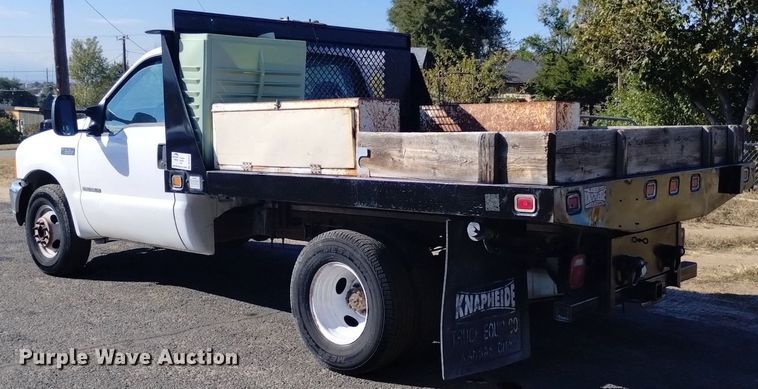 image for item DK8844 2000 Ford F350 Super Duty XL  flatbed pickup truck