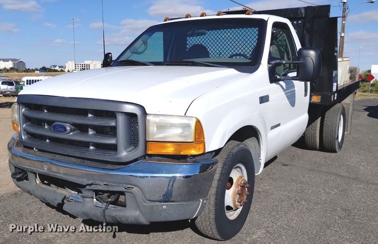 image for item DK8844 2000 Ford F350 Super Duty XL  flatbed pickup truck