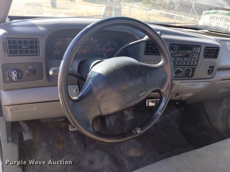 image for item DK8844 2000 Ford F350 Super Duty XL  flatbed pickup truck