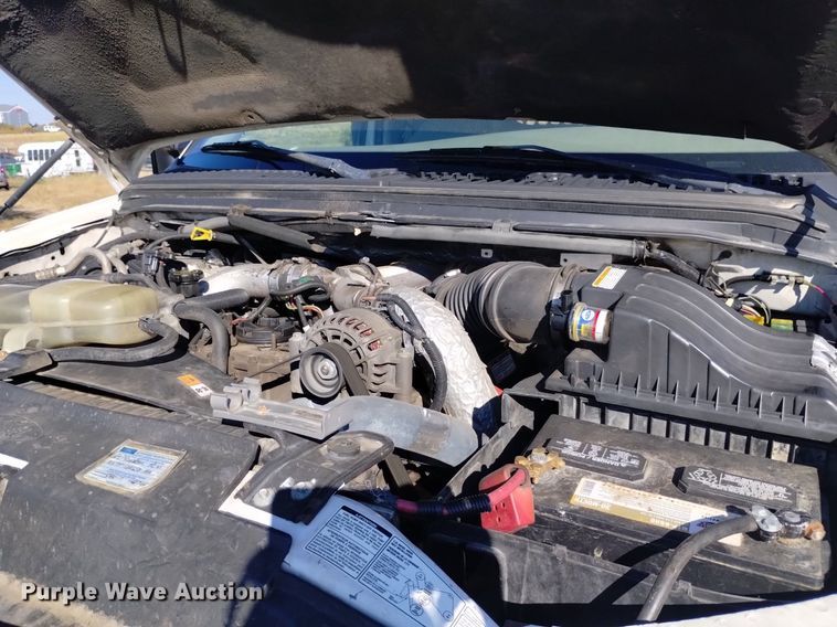 image for item DK8844 2000 Ford F350 Super Duty XL  flatbed pickup truck