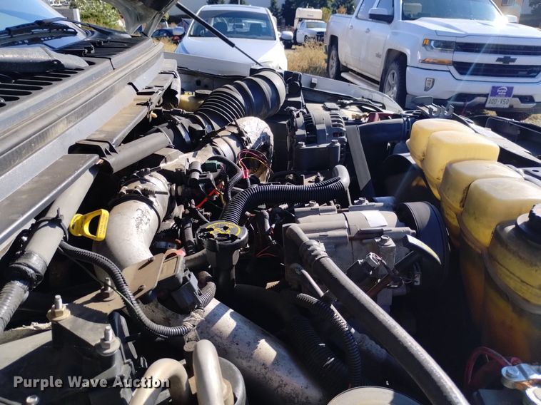 image for item DK8844 2000 Ford F350 Super Duty XL  flatbed pickup truck