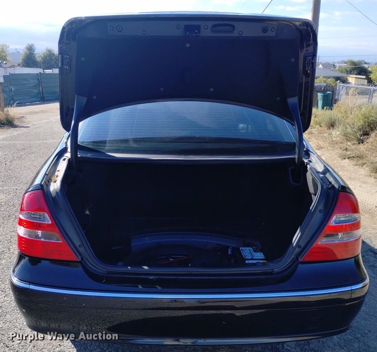 image for item DK8845 2006 Mercedes Benz E350